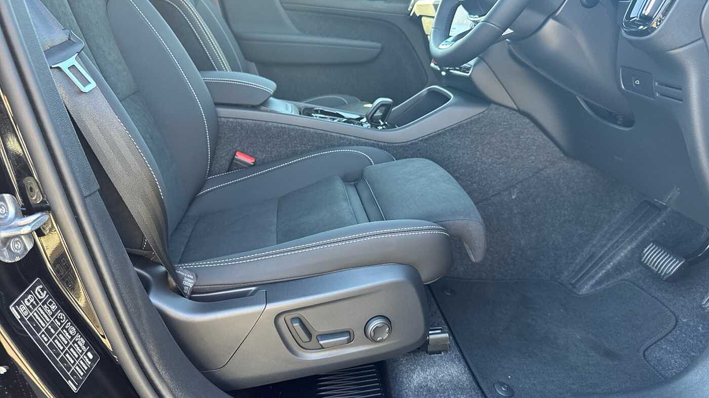 Used Volvo XC40 2025 for sale - 78035894: Photo 28