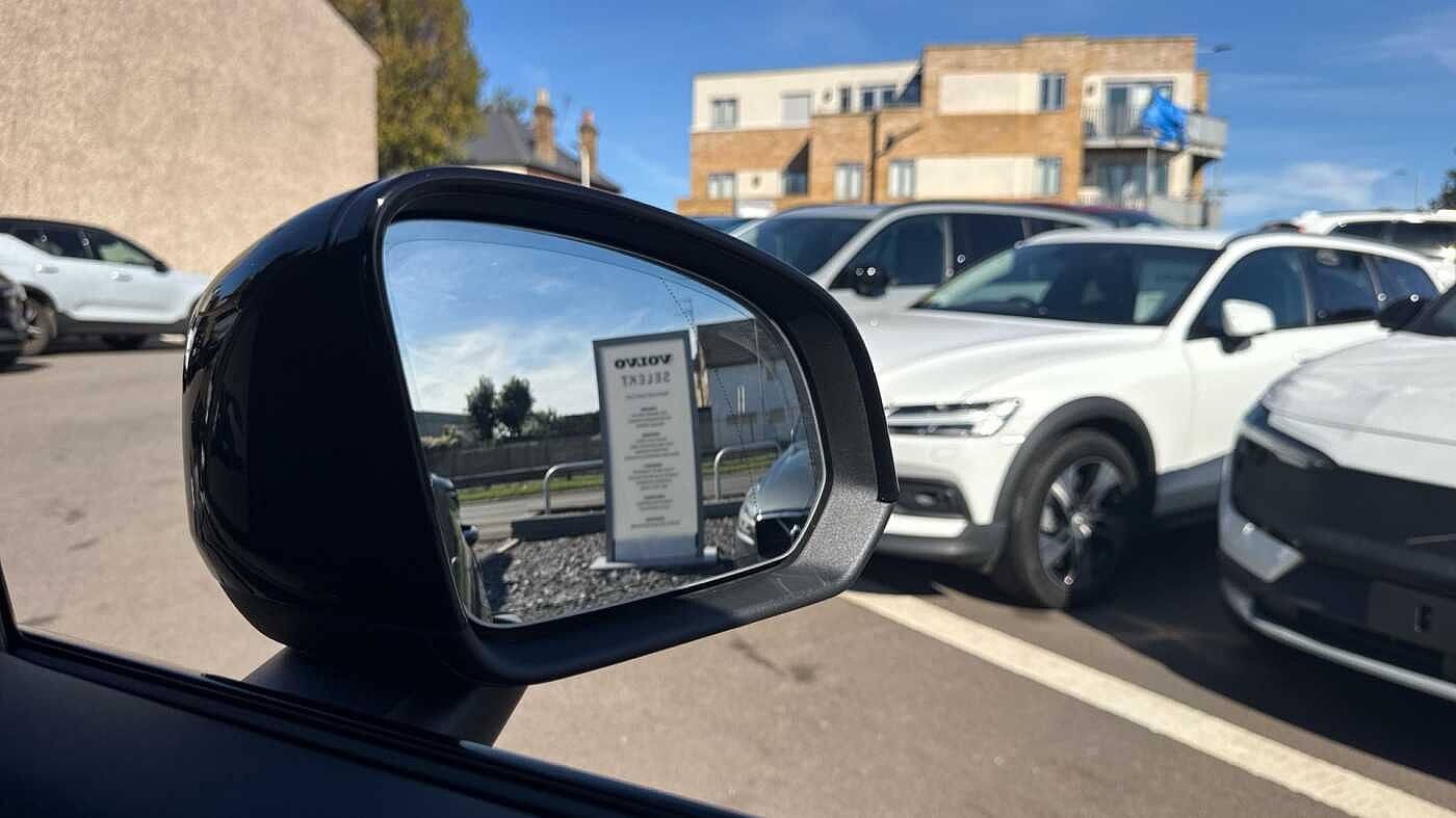 Used Volvo XC40 2025 for sale - 78035894: Photo 29