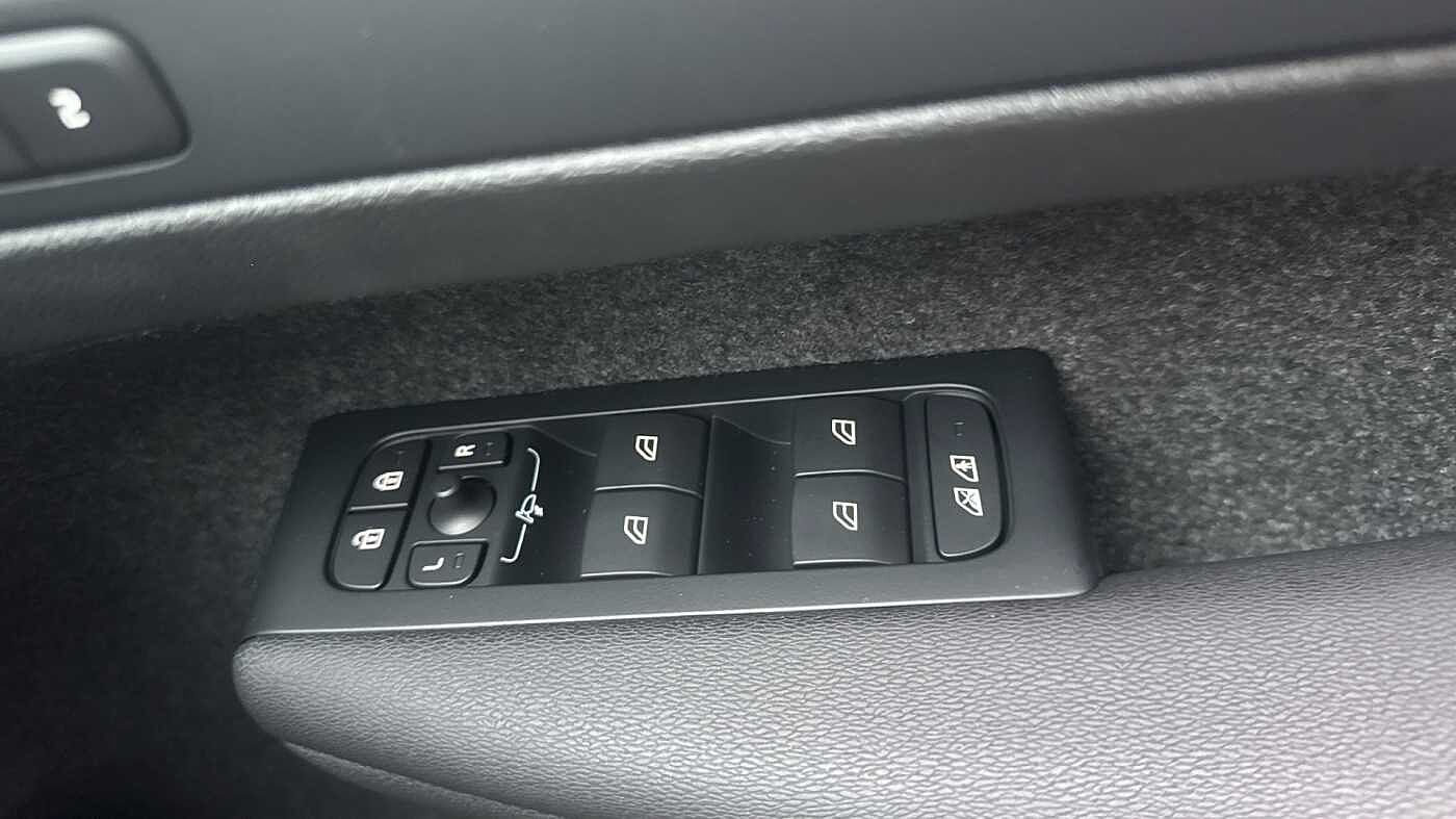 Used Volvo XC40 2025 for sale - 78035908: Photo 23