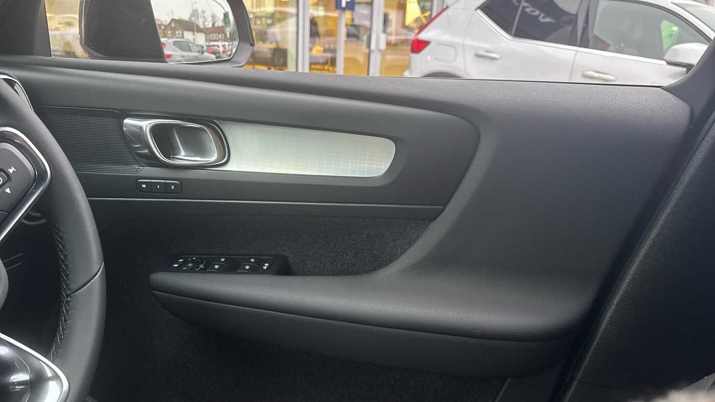 Used Volvo XC40 2025 for sale - 78035908: Photo 26