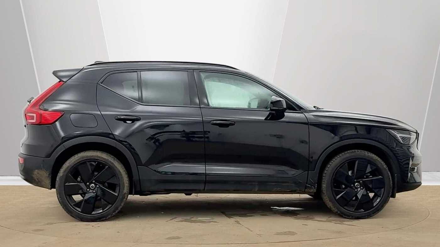 Used Volvo XC40 2025 for sale - 78035947: Photo 2
