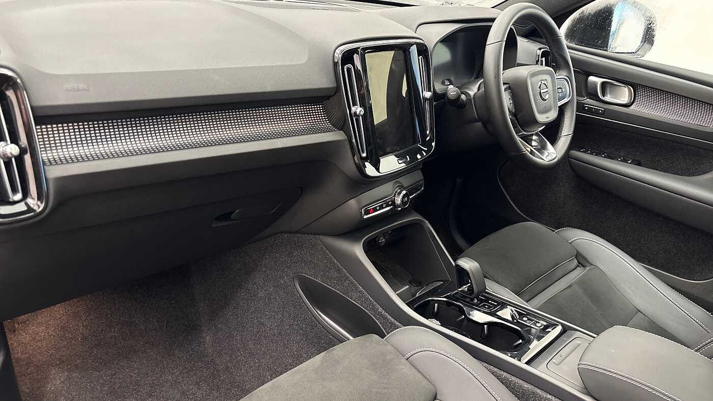 Used Volvo XC40 2025 for sale - 78035947: Photo 6