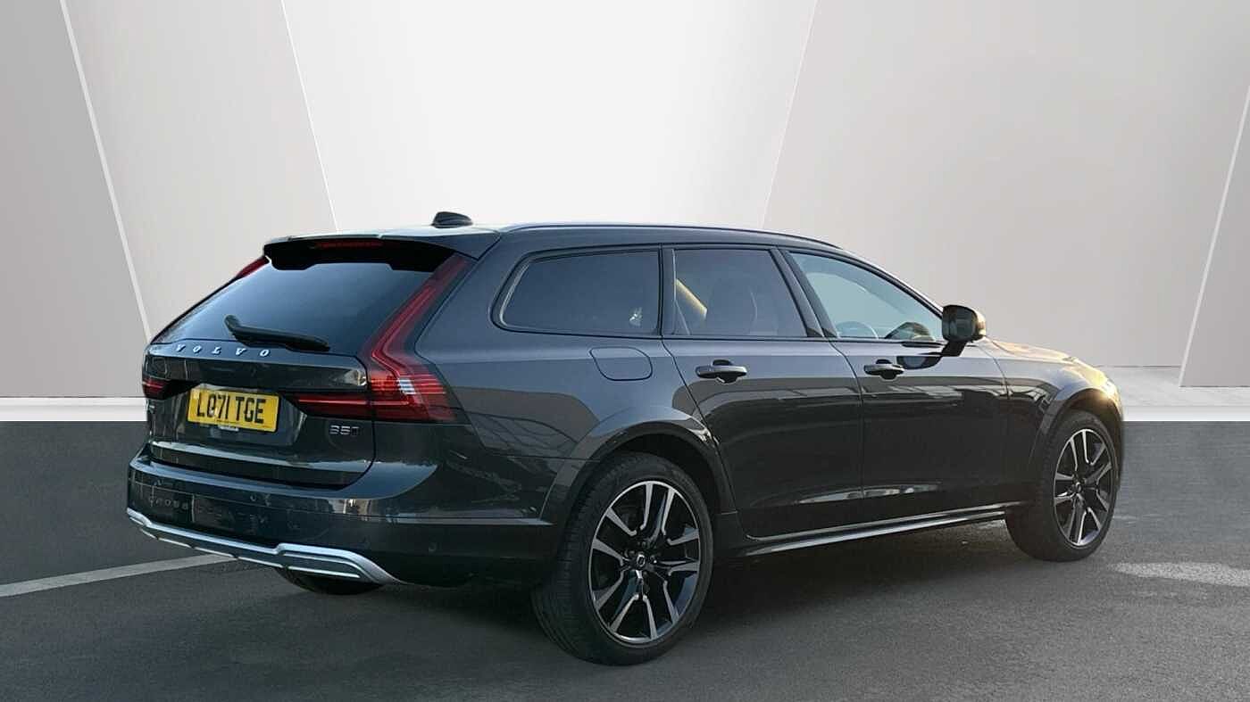 Used Volvo V90 2022 for sale - 78035915: Photo 2