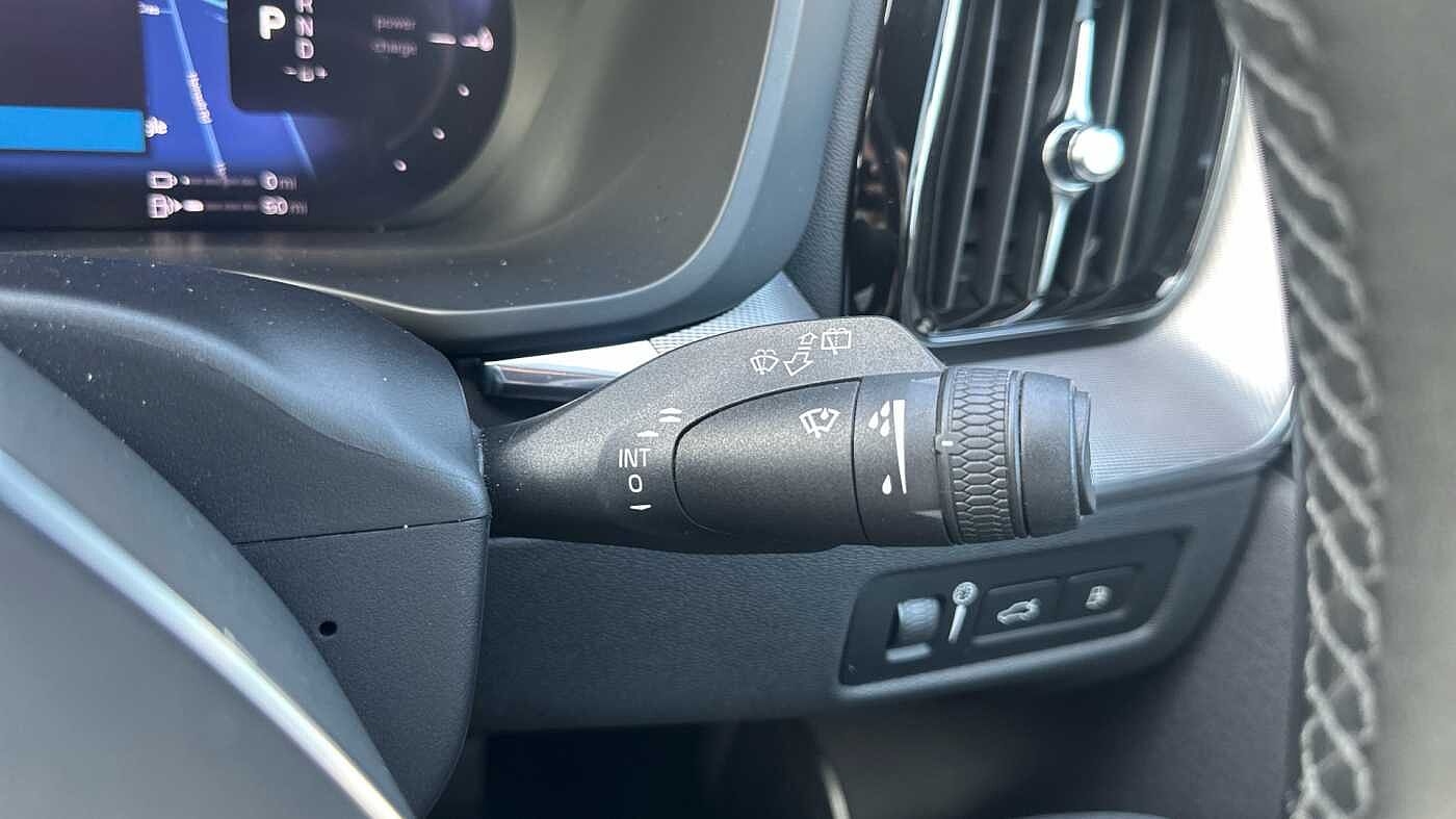 Used Volvo XC60 2021 for sale - 78035919: Photo 23