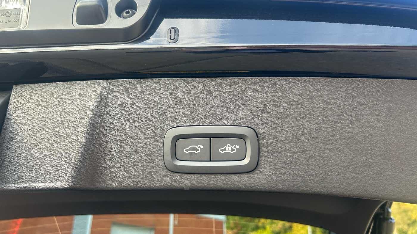 Used Volvo XC40 2025 for sale - 78035895: Photo 37