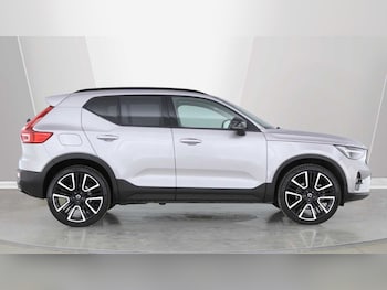 Used Volvo XC40 2025 for sale - 79405453: Photo