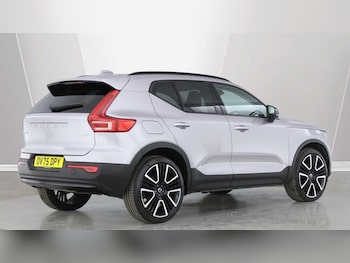 Used Volvo XC40 2025 for sale - 79405453: Photo