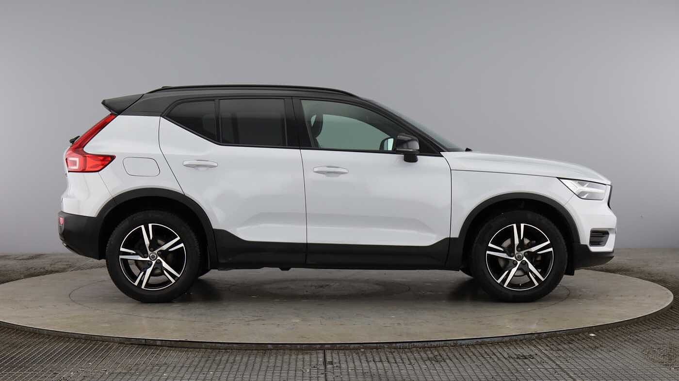Used Volvo XC40 2021 for sale - 78041942: Photo 2