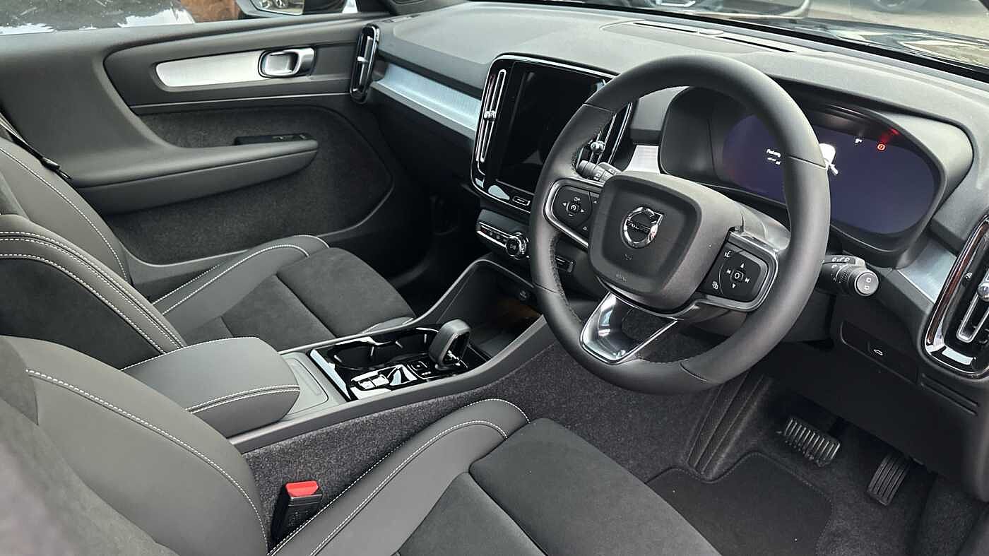 Used Volvo XC40 2025 for sale - 78035896: Photo 5