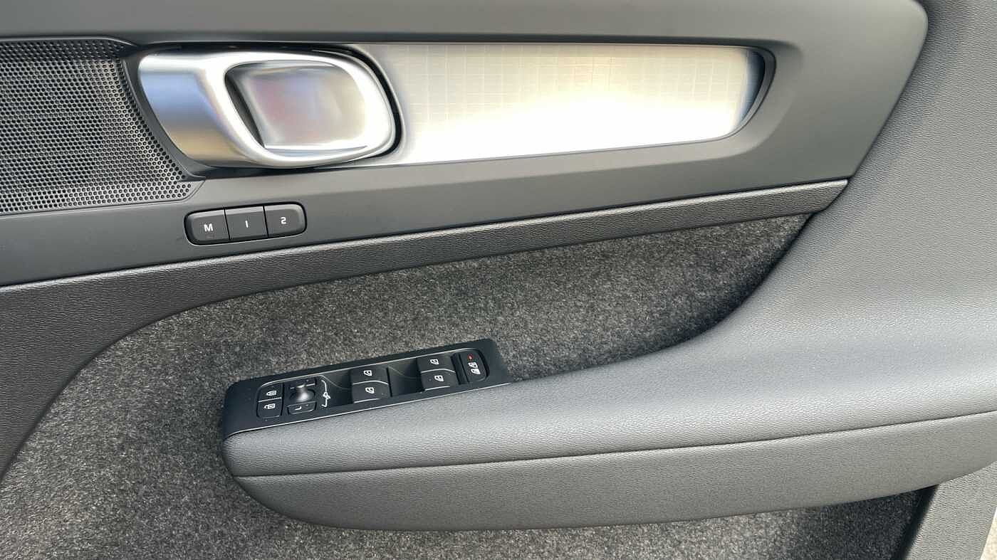 Used Volvo XC40 2025 for sale - 78035891: Photo 27