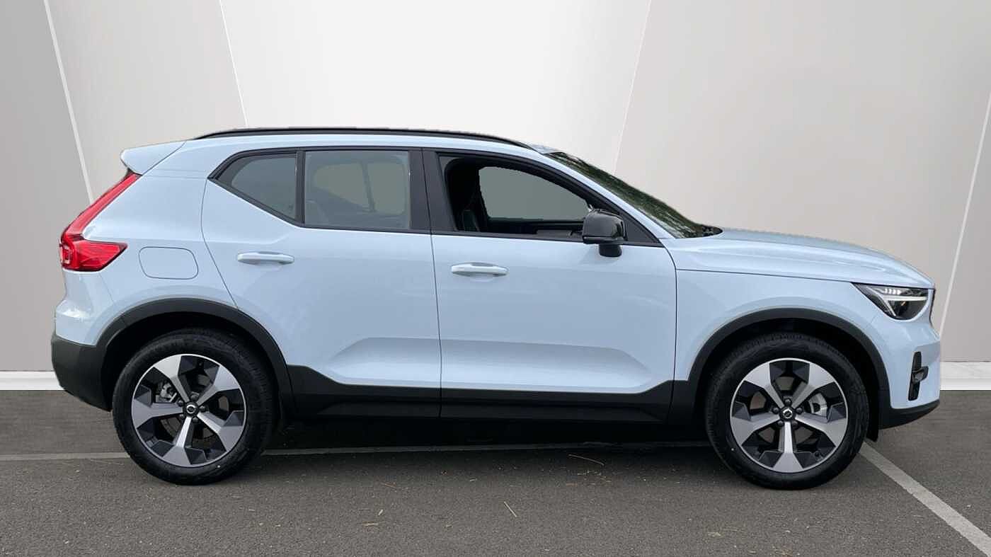 Used Volvo XC40 2025 for sale - 78035891: Photo 3