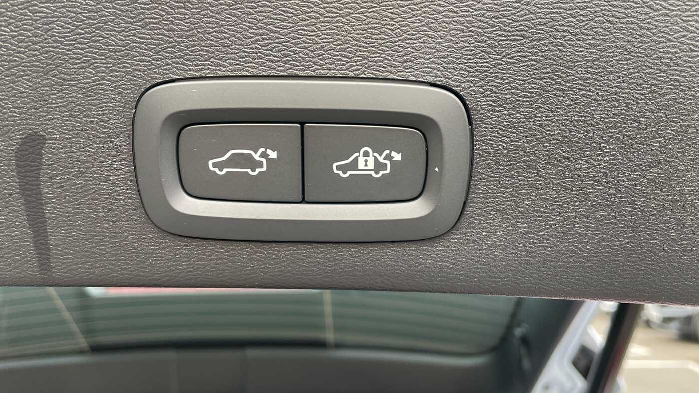 Used Volvo XC40 2025 for sale - 78035891: Photo 33