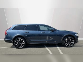 Used Volvo V90 2021 for sale - 79853910: Photo