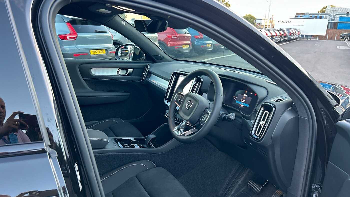 Used Volvo XC40 2025 for sale - 78035901: Photo 5