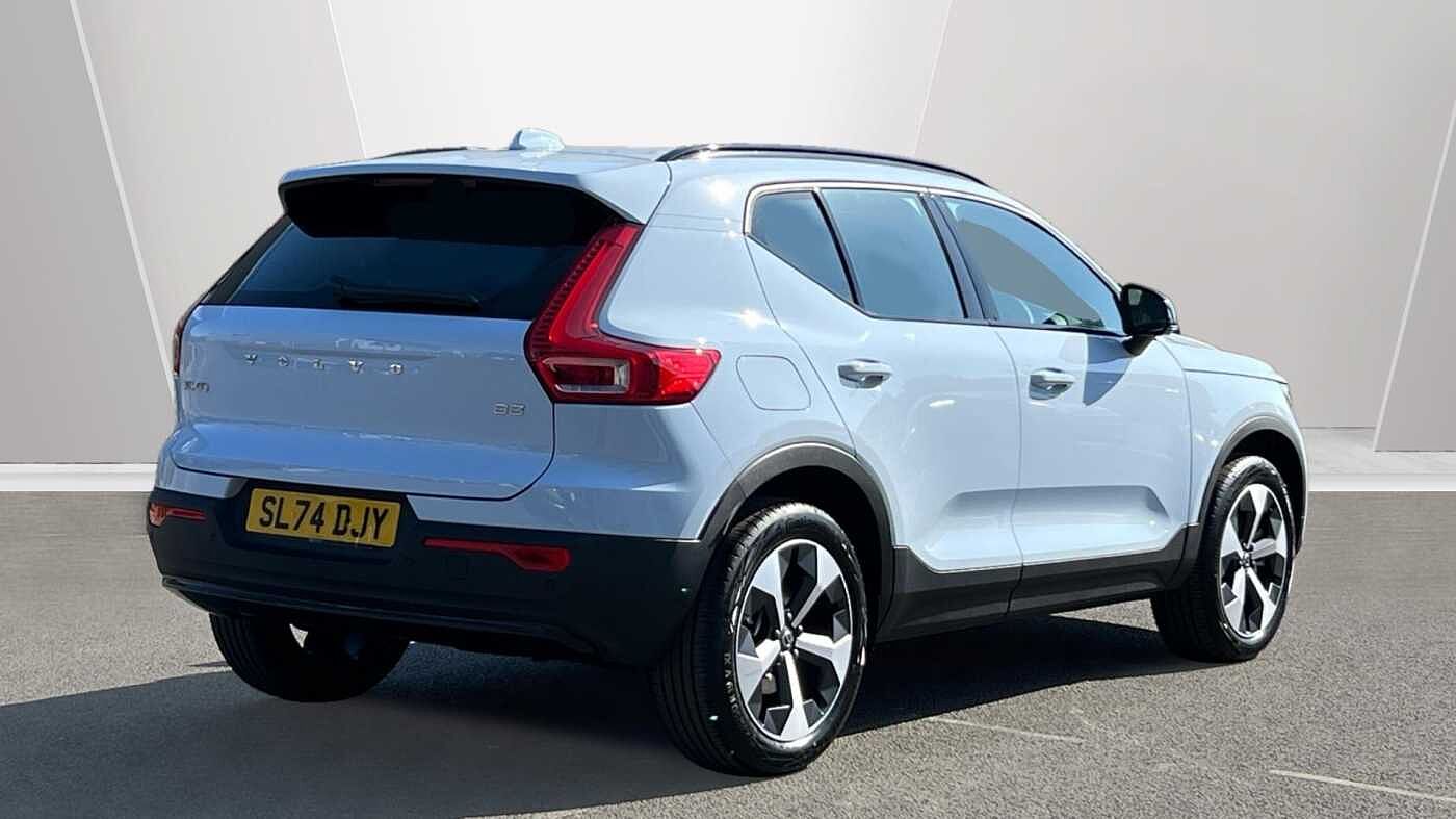 Used Volvo XC40 2025 for sale - 78108745: Photo 2