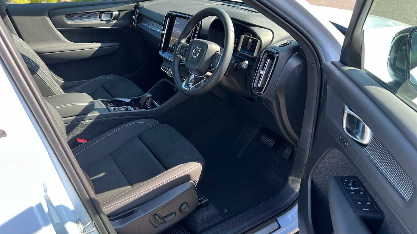 Used Volvo XC40 2025 for sale - 78108745: Photo 5