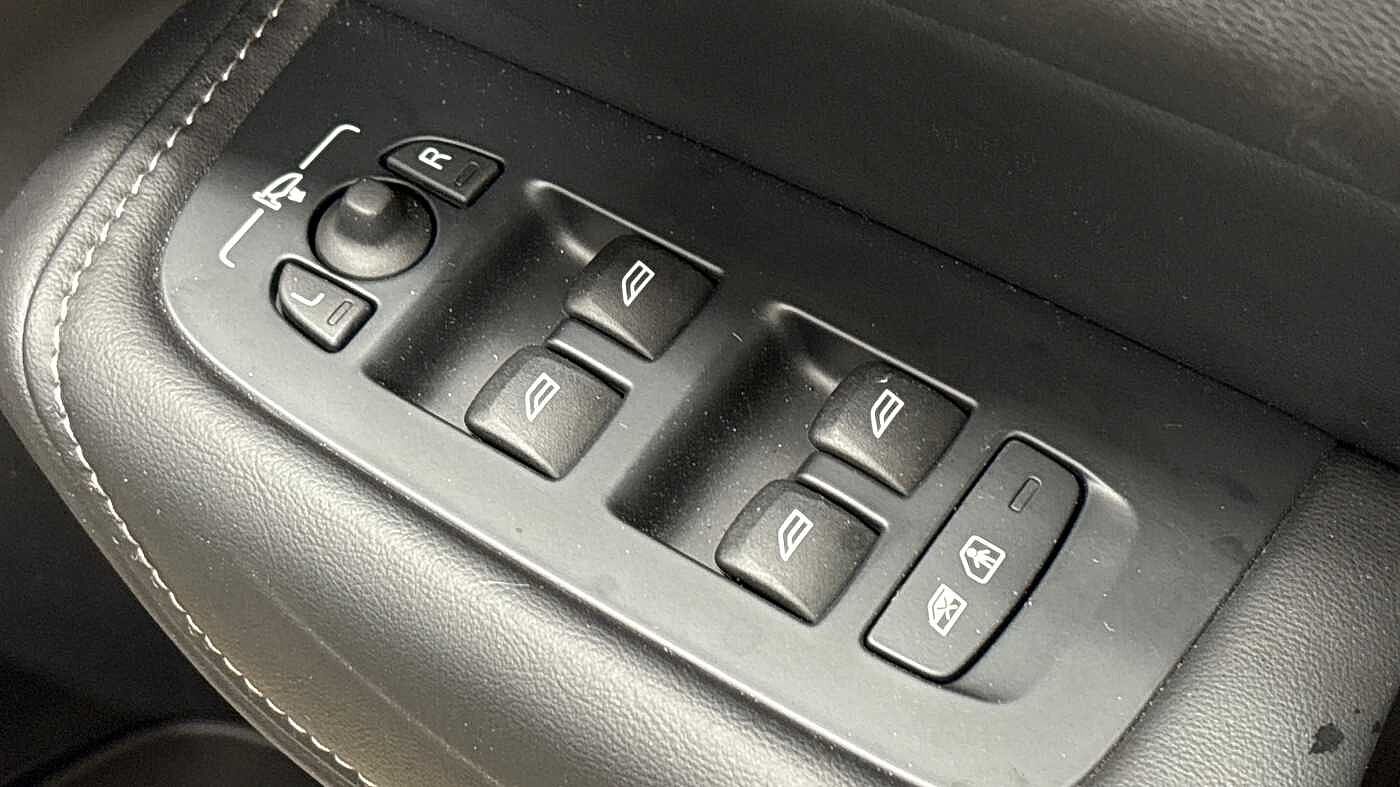 Used Volvo XC60 2025 for sale - 78035916: Photo 25