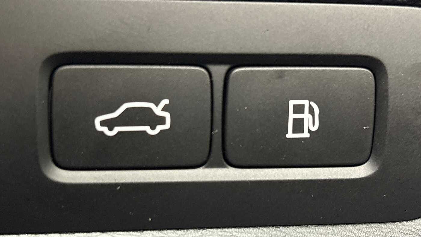 Used Volvo XC60 2025 for sale - 78035916: Photo 30