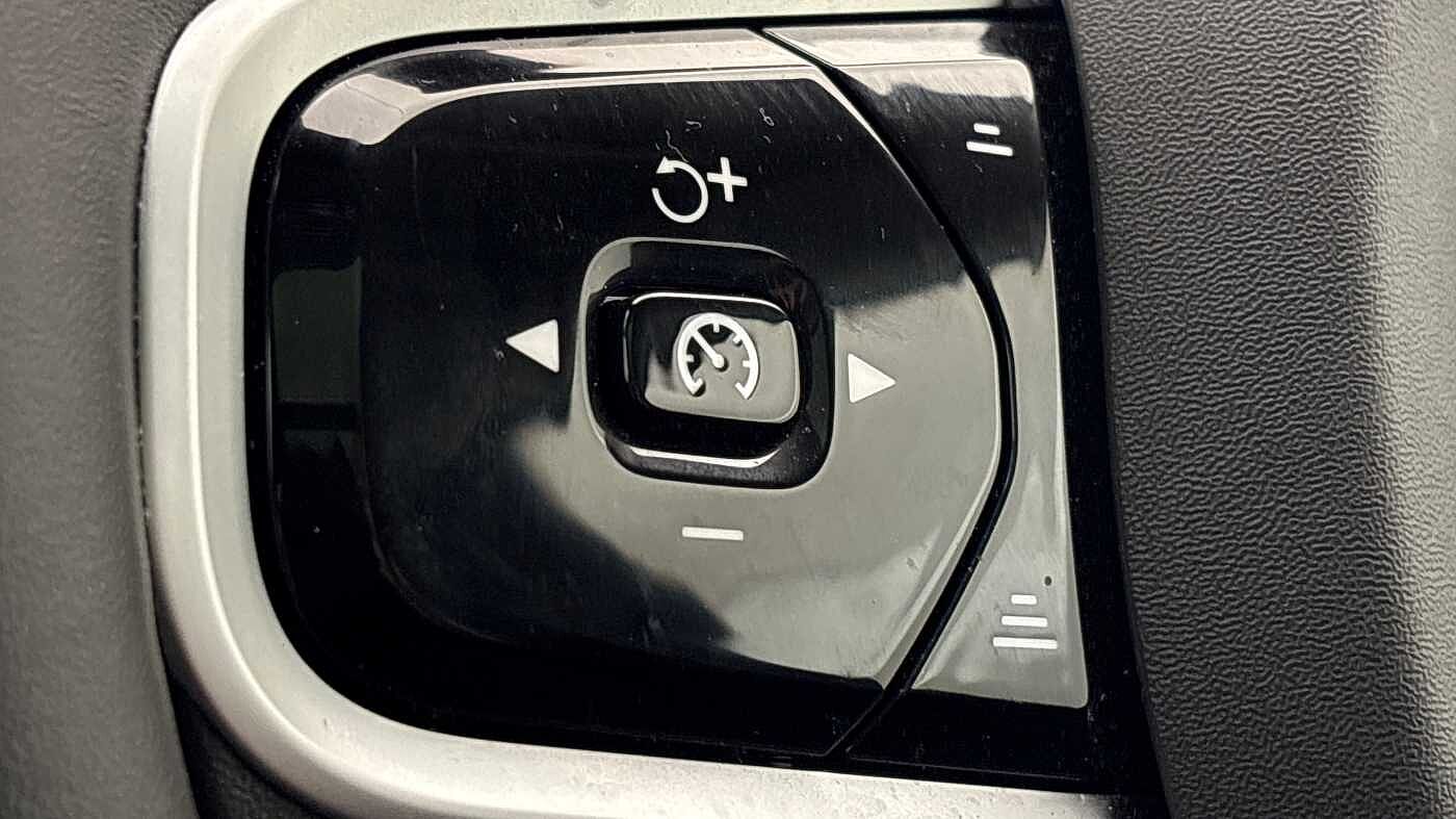 Used Volvo XC60 2025 for sale - 78035916: Photo 31