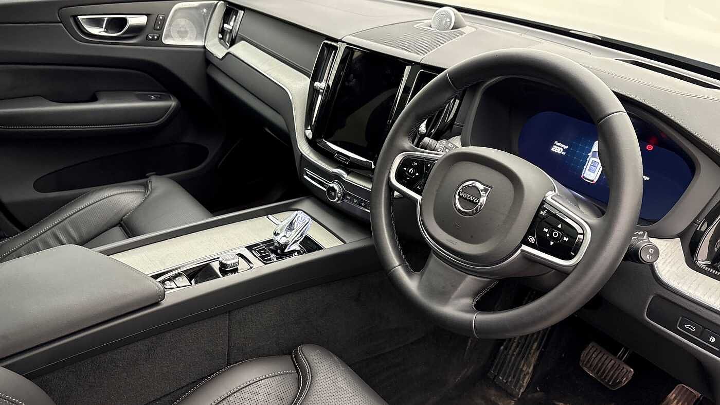 Used Volvo XC60 2025 for sale - 78035916: Photo 9