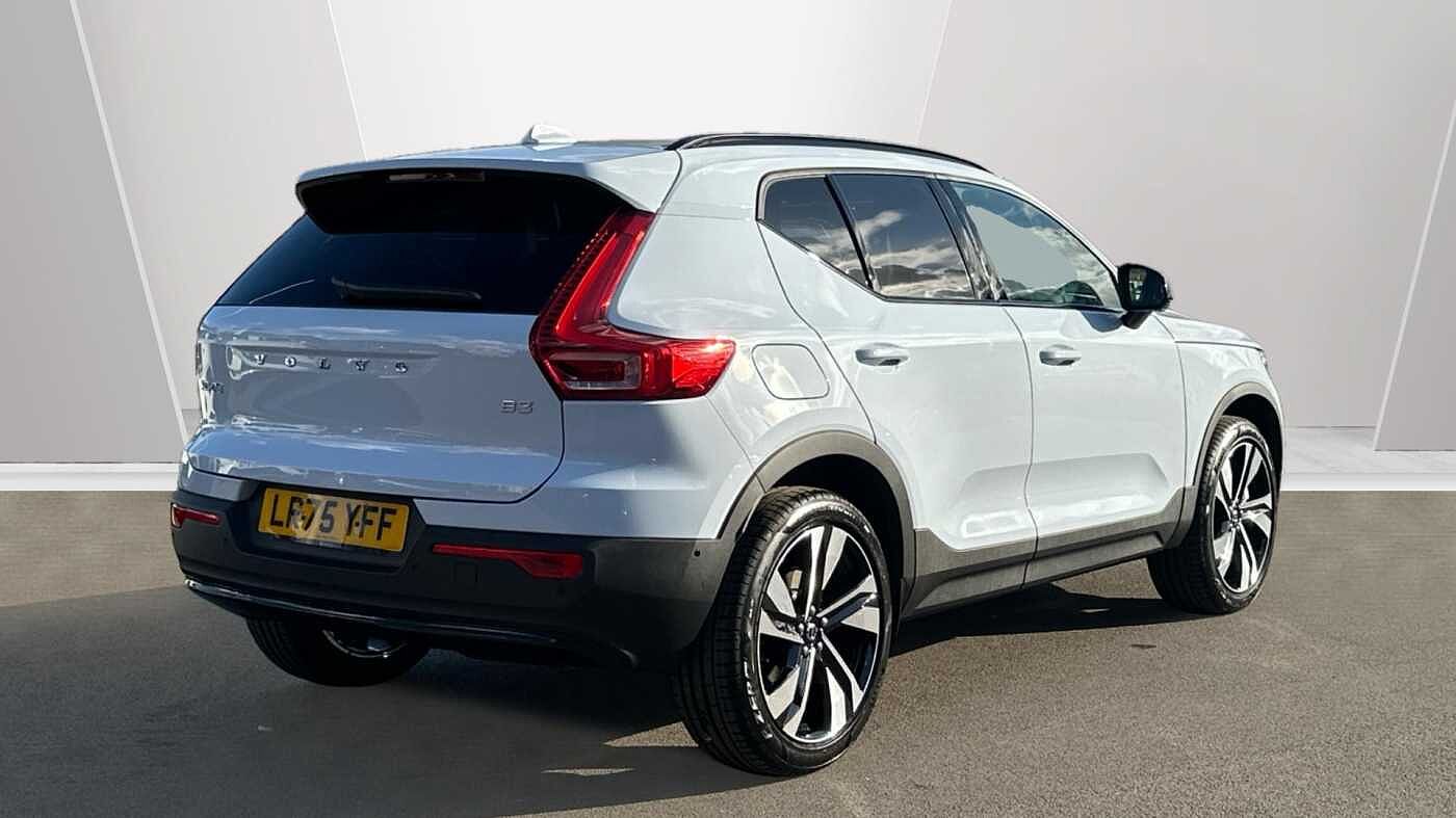 Used Volvo XC40 2025 for sale - 78035899: Photo 2