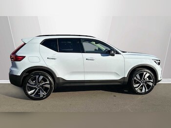 Used Volvo XC40 2025 for sale - 78035899: Photo