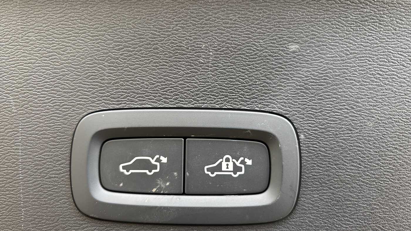 Used Volvo XC40 2024 for sale - 78035890: Photo 18