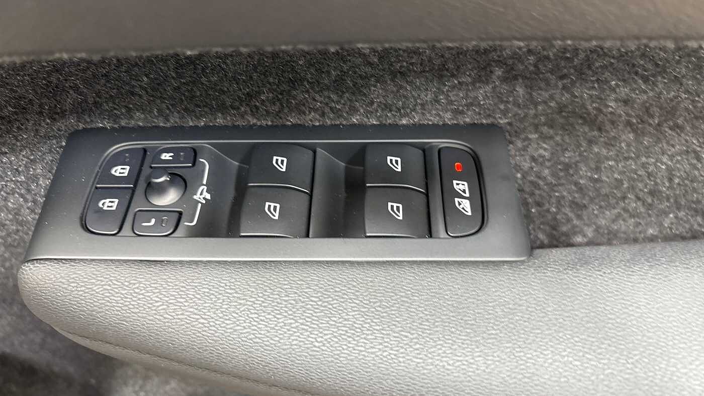 Used Volvo XC40 2024 for sale - 78035890: Photo 24