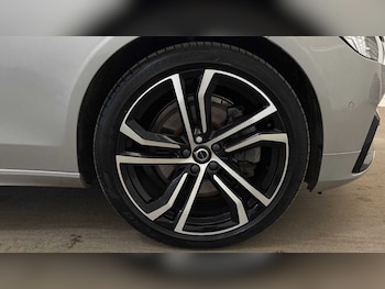 Used Volvo V90 2025 for sale - 79405451: Photo