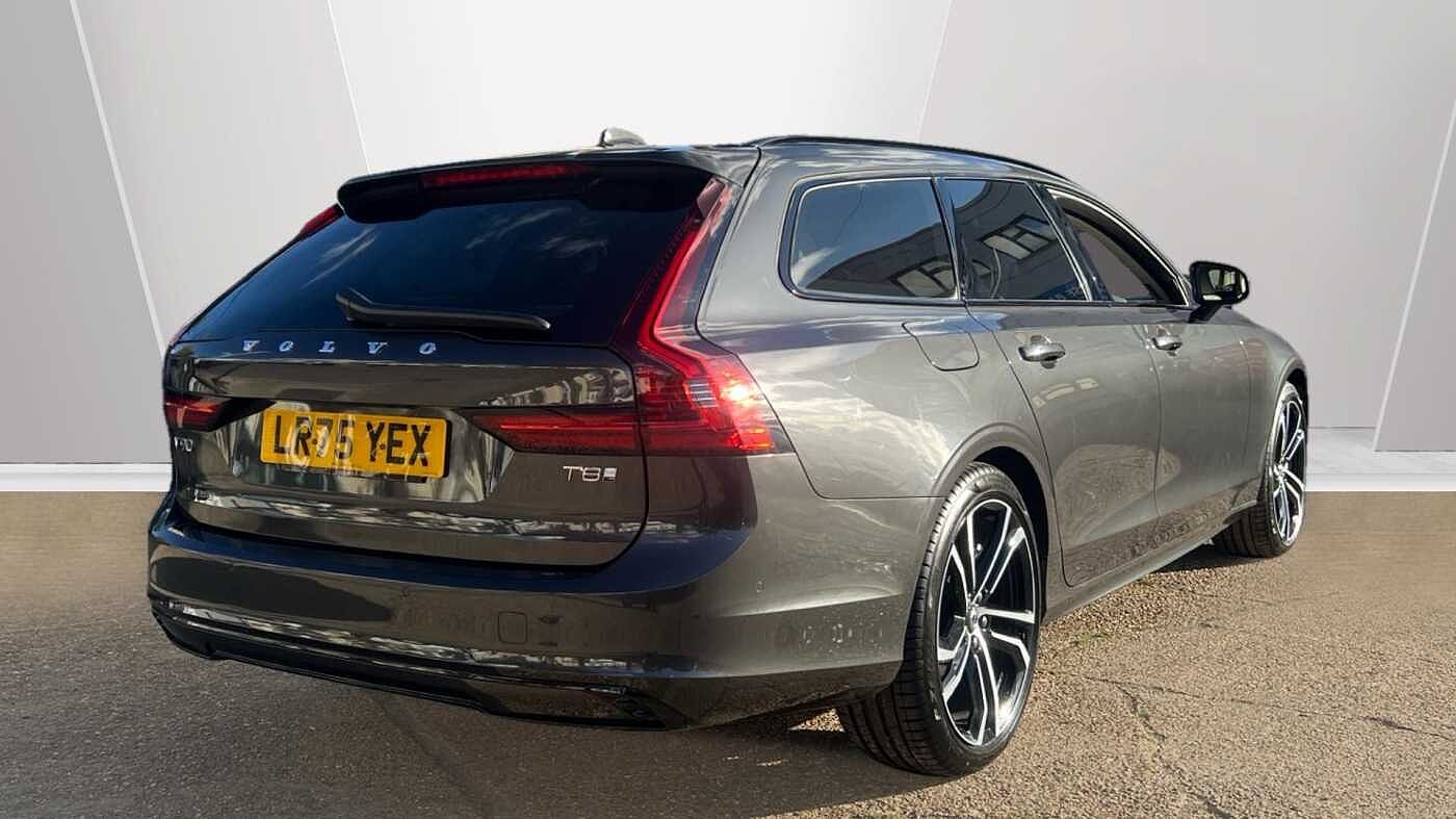 Used Volvo V90 2025 for sale - 78035889: Photo 2