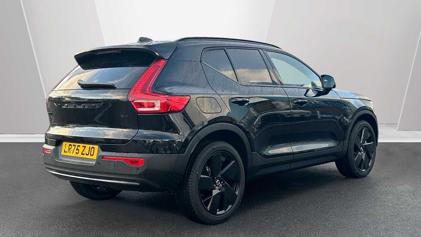Used Volvo XC40 2025 for sale - 78035897: Photo 2
