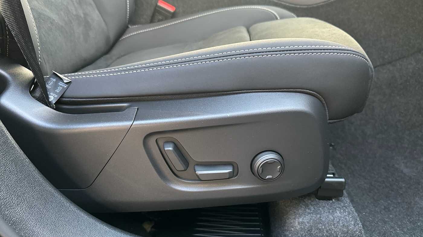 Used Volvo XC40 2025 for sale - 78035897: Photo 31