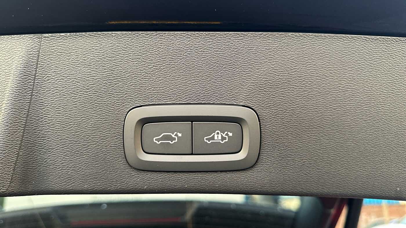 Used Volvo XC40 2025 for sale - 78035897: Photo 36