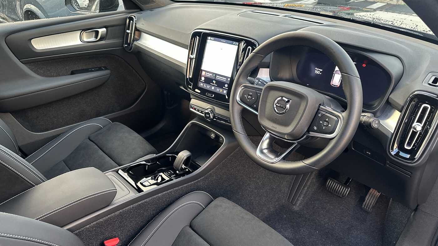 Used Volvo XC40 2025 for sale - 78035897: Photo 5