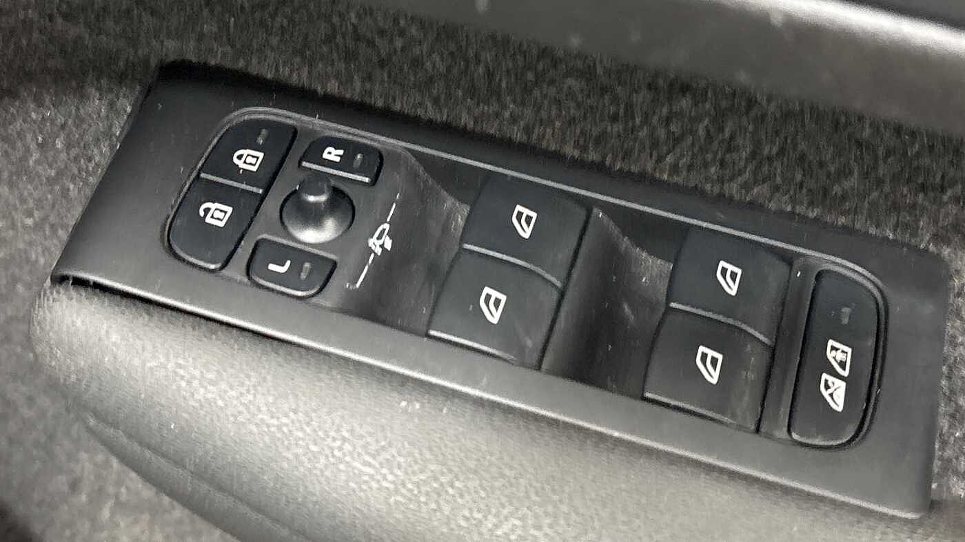 Used Volvo XC40 2022 for sale - 78035952: Photo 25