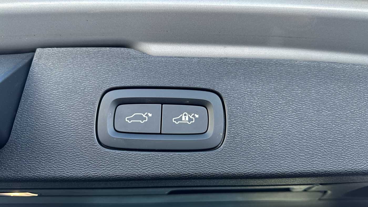 Used Volvo V60 2025 for sale - 78035923: Photo 35