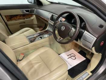Used Jaguar XF 2010 for sale - 74621138: Photo