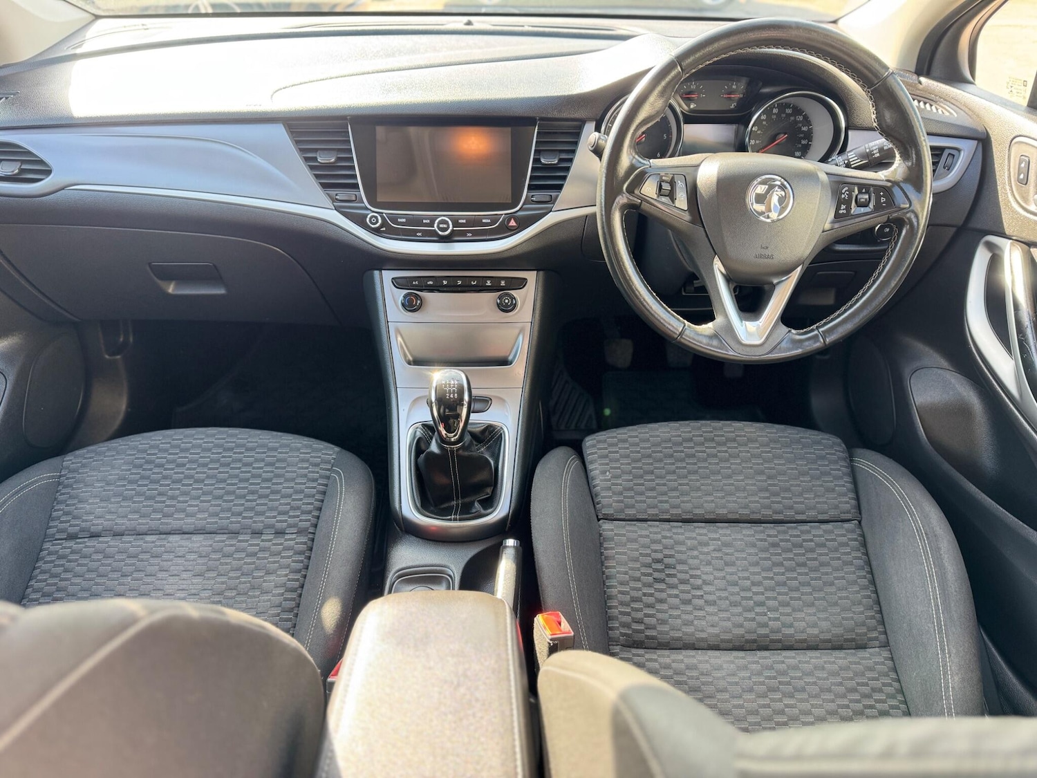 Used Vauxhall Astra 2017 for sale - 77898379: Photo 24