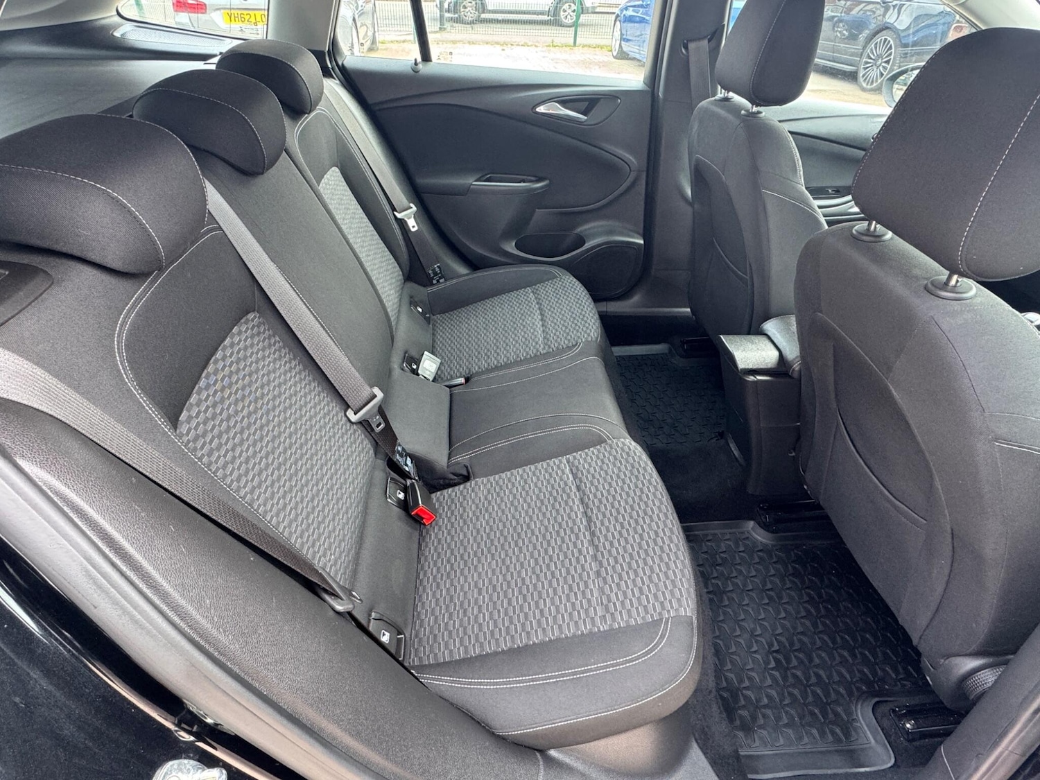 Used Vauxhall Astra 2017 for sale - 77898379: Photo 28