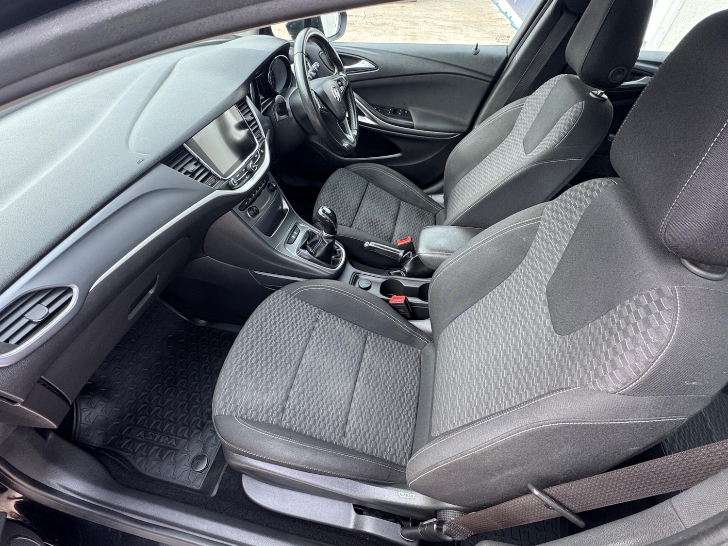 Used Vauxhall Astra 2017 for sale - 77898379: Photo 29