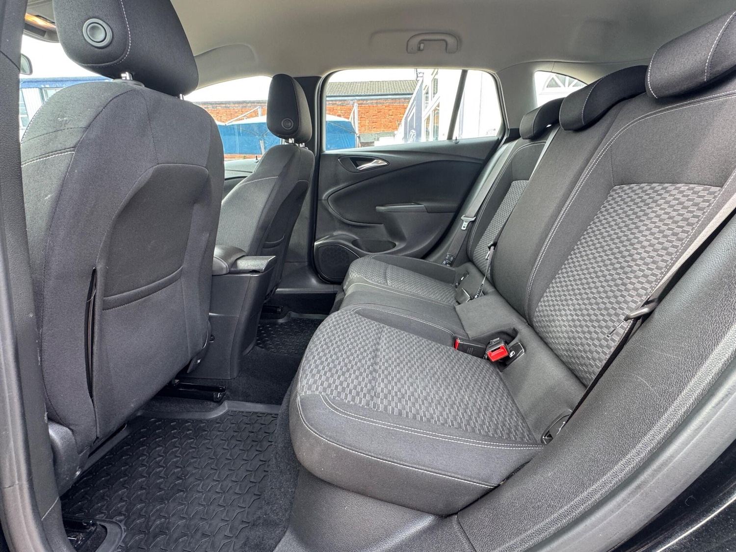 Used Vauxhall Astra 2017 for sale - 77898379: Photo 30