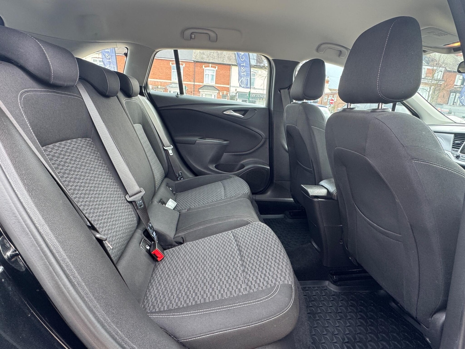 Used Vauxhall Astra 2017 for sale - 77898379: Photo 6