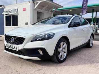 Used Volvo V40 2015 for sale - 79766551: Photo