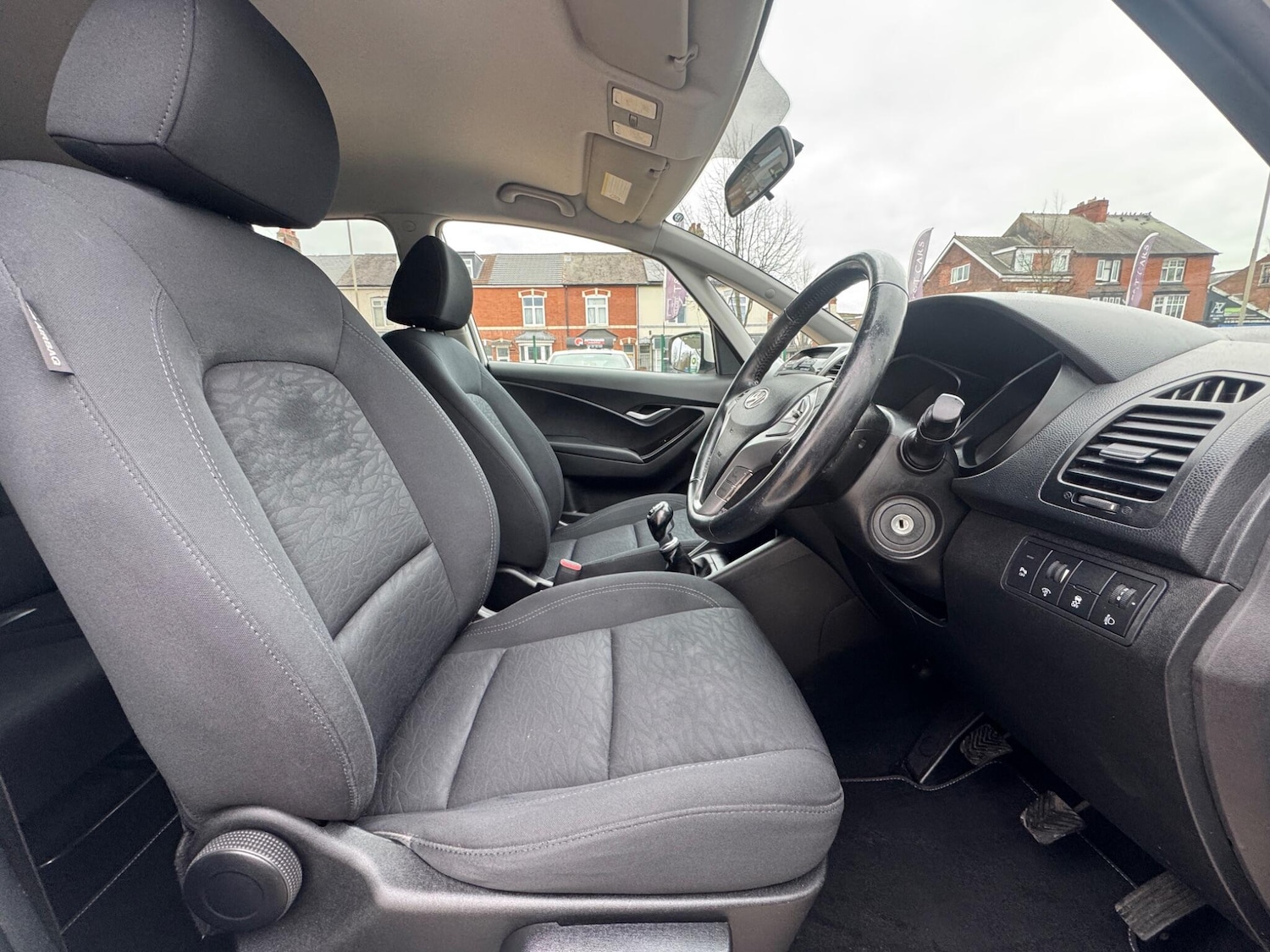 Used Hyundai Ix20 2013 for sale - 76179651: Photo 27