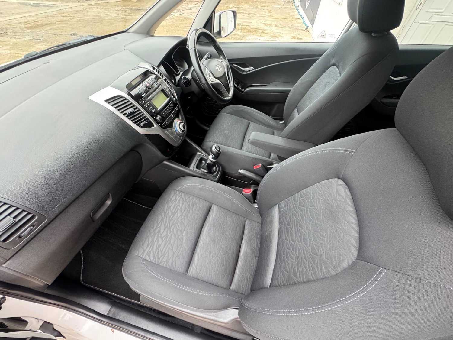 Used Hyundai Ix20 2013 for sale - 76179651: Photo 6