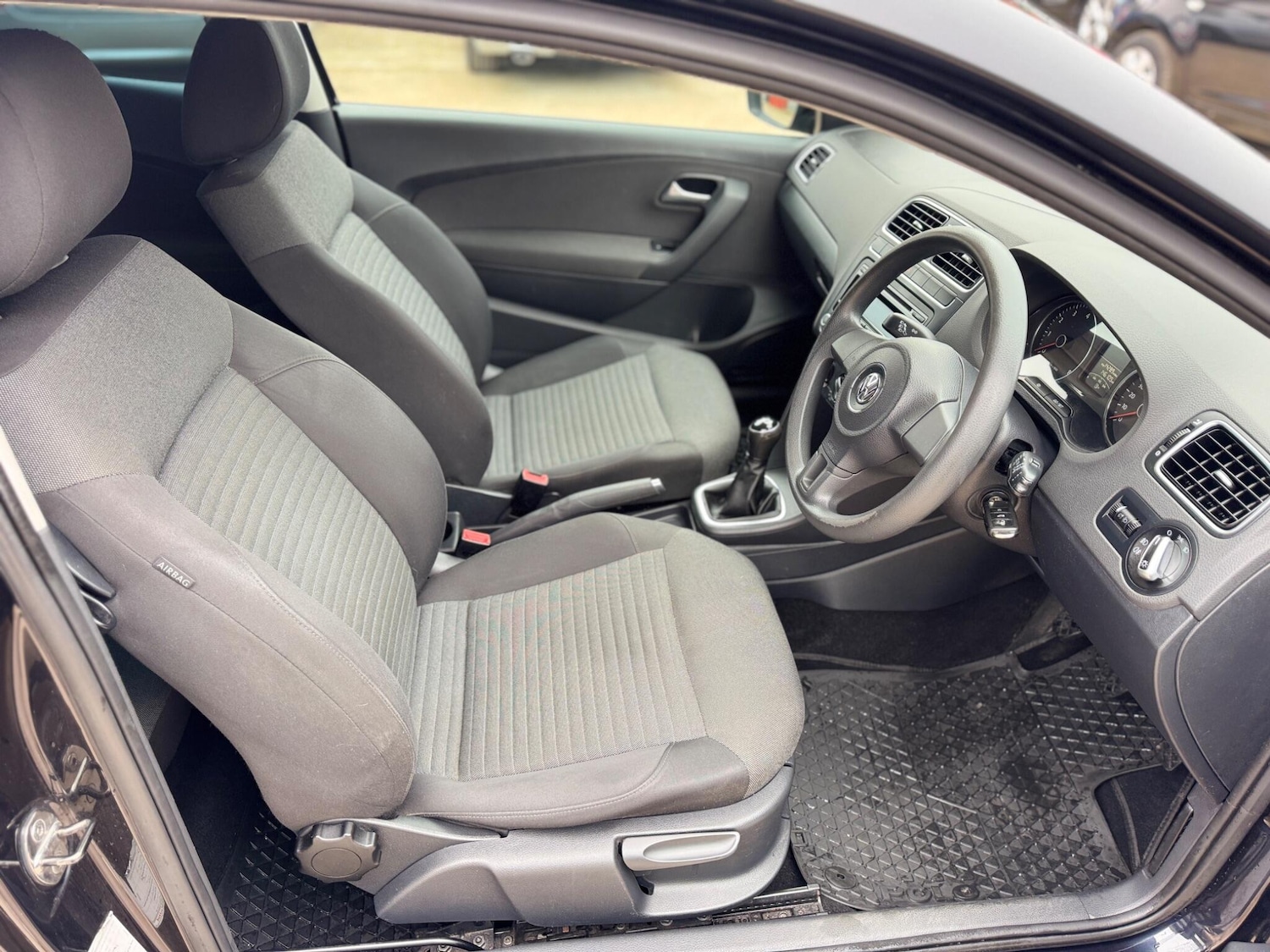 Used Volkswagen Polo 2013 for sale - 77809025: Photo 12