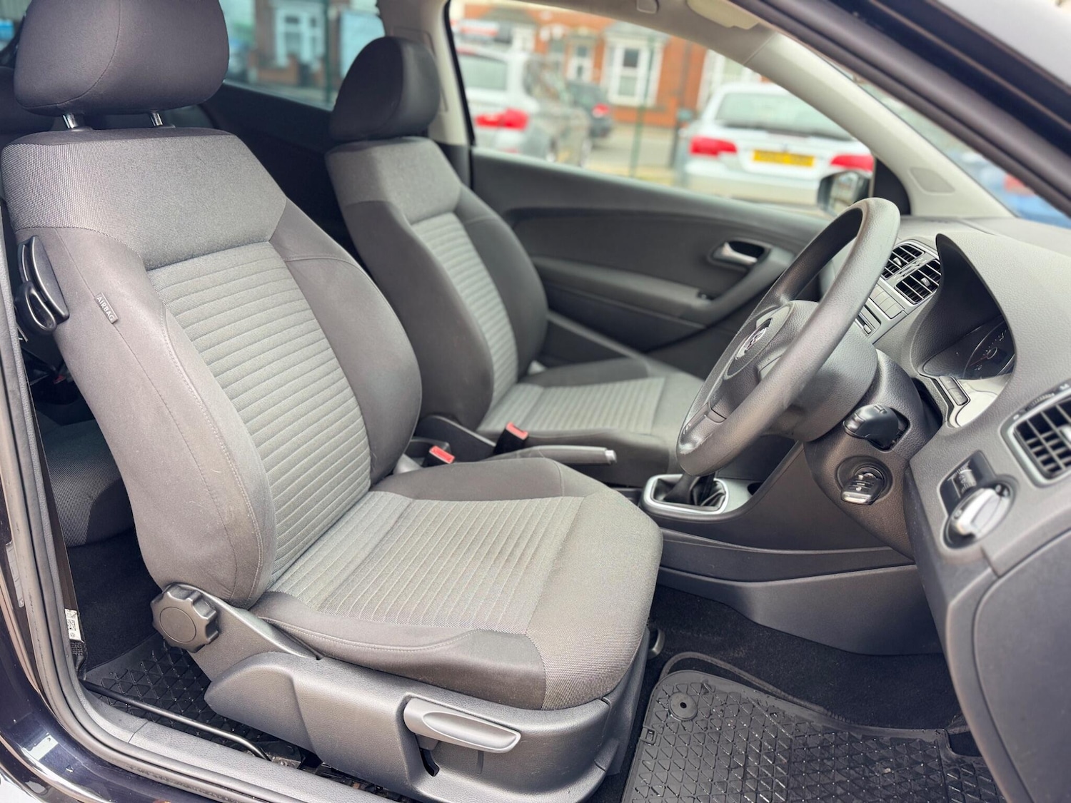 Used Volkswagen Polo 2013 for sale - 77809025: Photo 13