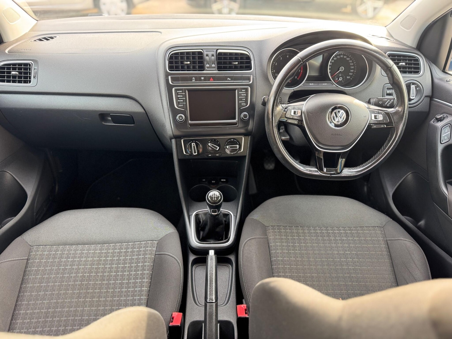 Used Volkswagen Polo 2014 for sale - 77970544: Photo 3