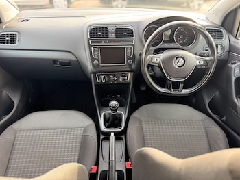 Used Volkswagen Polo 2014 for sale - 77970544: Photo