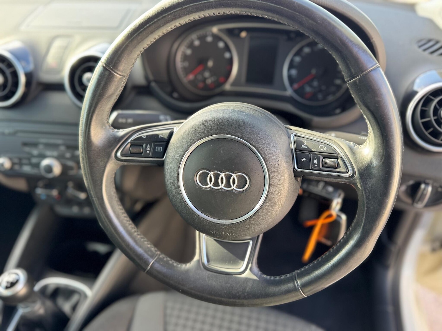 Used Audi A1 2011 for sale - 76512292: Photo 3